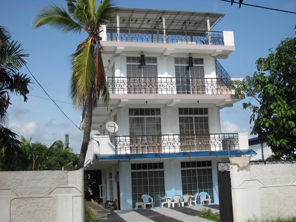 White House Apartment Wattala Exterior photo